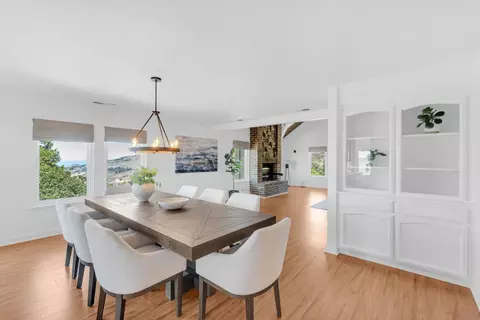 Dining - 3020 Three Springs Rd, San Jose, CA 95140 photo 4 of 10