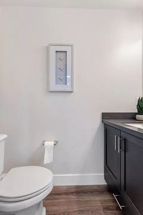 Bath - 539 Walker Dr, Mountain View, CA 94043 photo 1 of 2