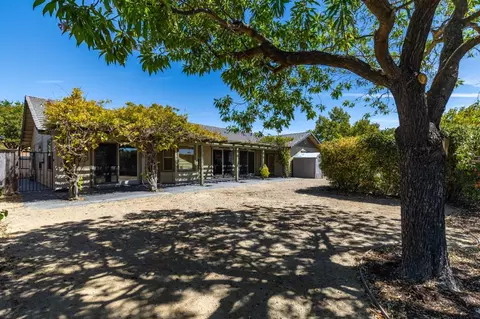 Exterior - 653 Red Cloud Rd, Paso Robles, CA 93446 photo 8 of 18