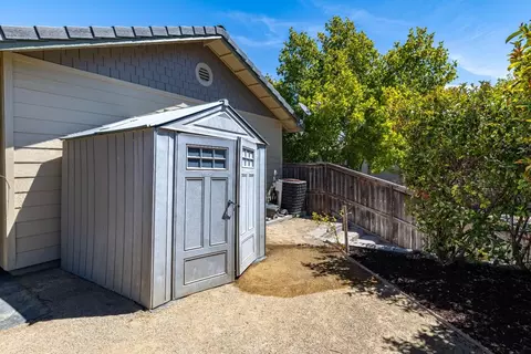 Exterior - 653 Red Cloud Rd, Paso Robles, CA 93446 photo 10 of 18