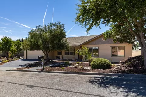Exterior - 653 Red Cloud Rd, Paso Robles, CA 93446 photo 2 of 18