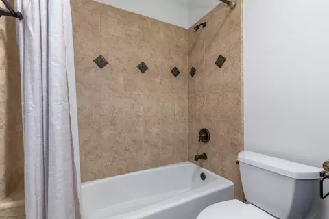Bath - 653 Red Cloud Rd, Paso Robles, CA 93446 photo 5 of 5