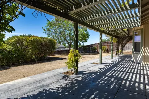 Exterior - 653 Red Cloud Rd, Paso Robles, CA 93446 photo 14 of 18