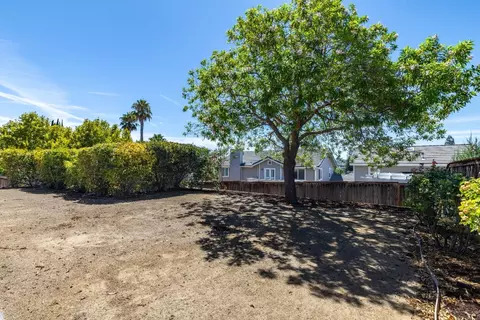 Exterior - 653 Red Cloud Rd, Paso Robles, CA 93446 photo 12 of 18