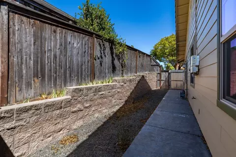 Exterior - 653 Red Cloud Rd, Paso Robles, CA 93446 photo 9 of 18