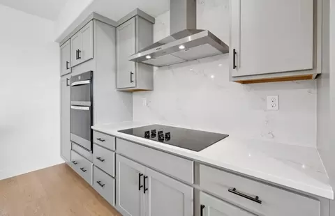 Kitchen - 612 Chamise Way, Milpitas, CA 95035 photo 4 of 5