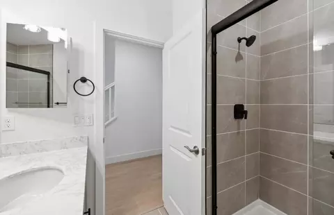 Bath - 612 Chamise Way, Milpitas, CA 95035 photo 2 of 11