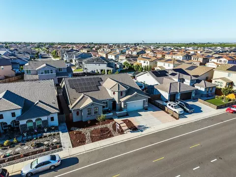 View/Area - 1367 Tannehill Dr, Manteca, CA 95337 photo 4 of 17