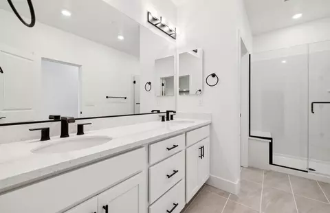 Bath - 1321 Lilac Way, Milpitas, CA 95035 photo 6 of 10