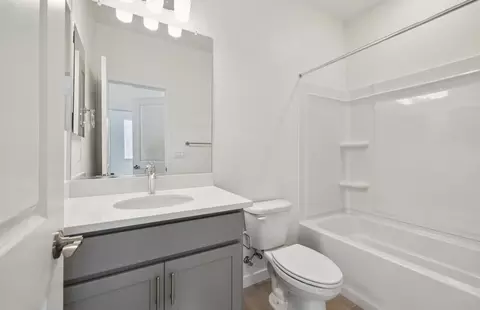 Bath - 1325 Lilac Way, Milpitas, CA 95035 photo 4 of 6