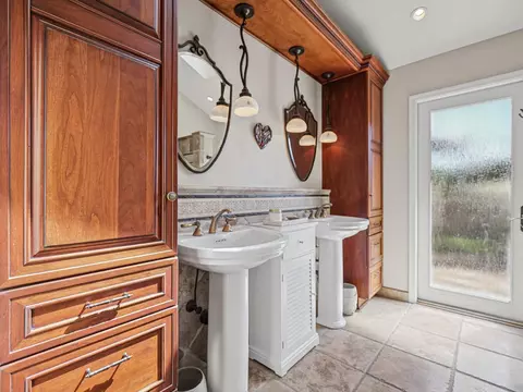 Bath - 4456 Merlin Way, Soquel, CA 95073 photo 5 of 7