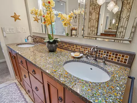 Bath - 4456 Merlin Way, Soquel, CA 95073 photo 3 of 7