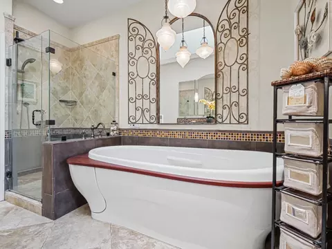 Bath - 4456 Merlin Way, Soquel, CA 95073 photo 4 of 7