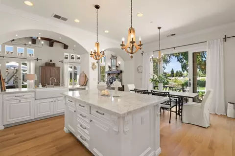 Kitchen - 10095 Pomo Pl, Gilroy, CA 95020 photo 4 of 6