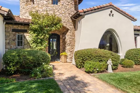 Exterior - 10095 Pomo Pl, Gilroy, CA 95020 photo 2 of 22