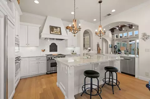 Kitchen - 10095 Pomo Pl, Gilroy, CA 95020 photo 3 of 6