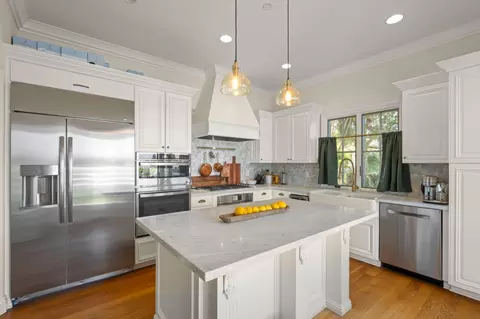 Kitchen - 10095 Pomo Pl, Gilroy, CA 95020 photo 6 of 6