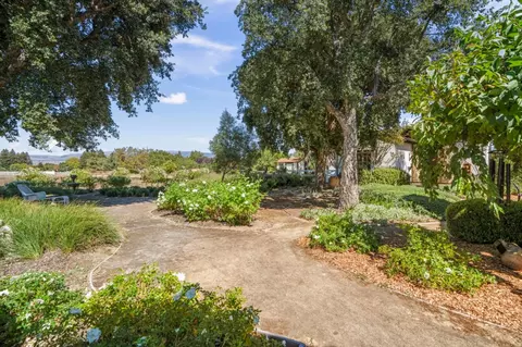 Exterior - 10095 Pomo Pl, Gilroy, CA 95020 photo 7 of 22