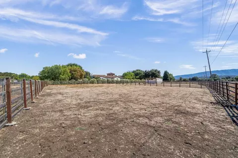 Exterior - 10095 Pomo Pl, Gilroy, CA 95020 photo 19 of 22