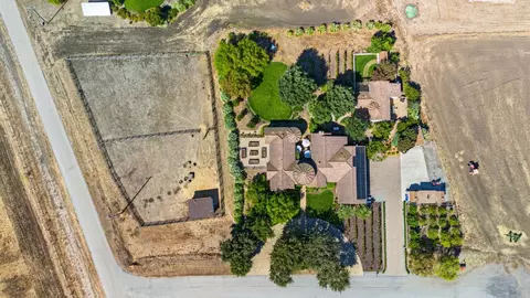 View/Area - 10095 Pomo Pl, Gilroy, CA 95020 photo 2 of 6