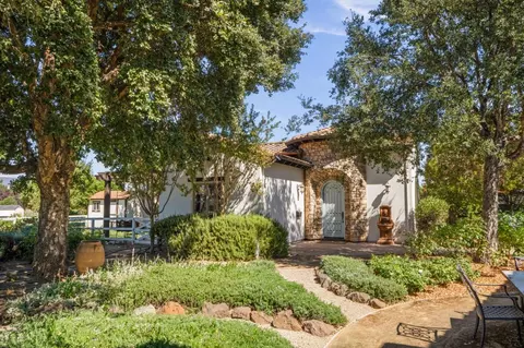 Exterior - 10095 Pomo Pl, Gilroy, CA 95020 photo 8 of 22