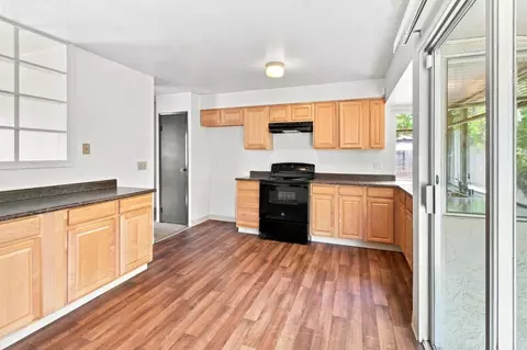 Kitchen - 2338 Bobwhite Ct, Fairfield, CA 94533 photo 3 of 4