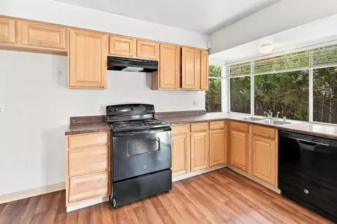 Kitchen - 2338 Bobwhite Ct, Fairfield, CA 94533 photo 4 of 4