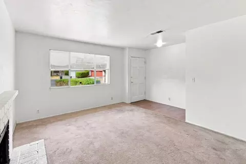 Living - 2338 Bobwhite Ct, Fairfield, CA 94533 photo 5 of 6