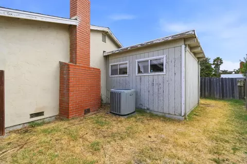 Exterior - 2338 Bobwhite Ct, Fairfield, CA 94533 photo 3 of 8