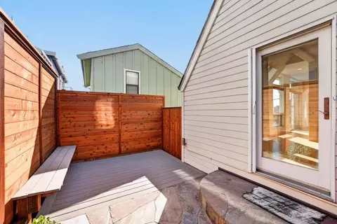Exterior - 460 Lake Ave, Santa Cruz, CA 95062 photo 4 of 6