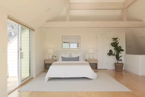 Bedroom - 460 Lake Ave, Santa Cruz, CA 95062 photo 1 of 6