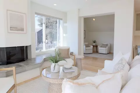 Living - 460 Lake Ave, Santa Cruz, CA 95062 photo 6 of 14