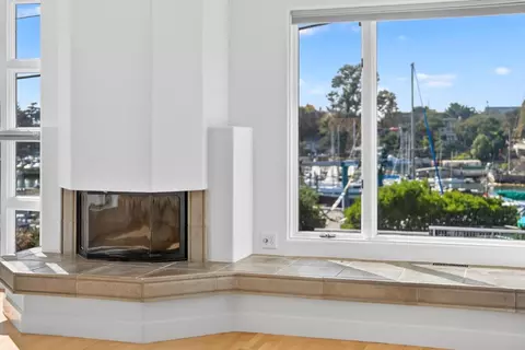 Living - 460 Lake Ave, Santa Cruz, CA 95062 photo 9 of 14