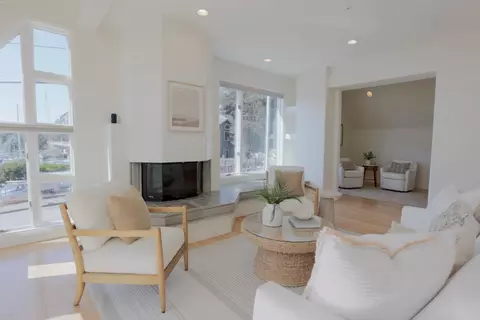 Living - 460 Lake Ave, Santa Cruz, CA 95062 photo 5 of 14