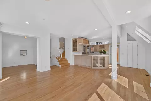 Living - 460 Lake Ave, Santa Cruz, CA 95062 photo 12 of 14