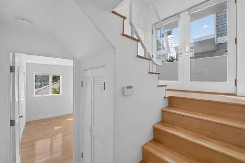 Entry Way - 460 Lake Ave, Santa Cruz, CA 95062 photo 2 of 2