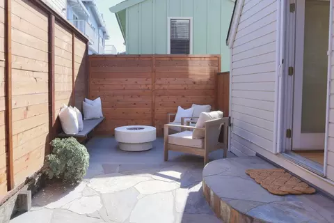 Exterior - 460 Lake Ave, Santa Cruz, CA 95062 photo 2 of 6