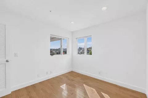 Bedroom - 460 Lake Ave, Santa Cruz, CA 95062 photo 5 of 6