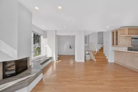 Living - 460 Lake Ave, Santa Cruz, CA 95062 photo 10 of 14