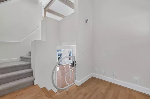 Entry Way - 460 Lake Ave, Santa Cruz, CA 95062 photo 1 of 2