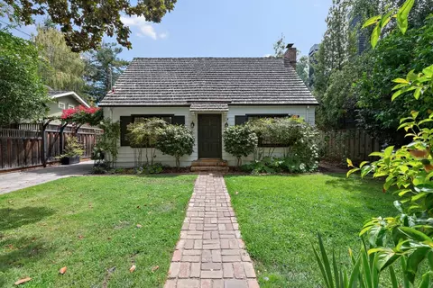 887 Harvard Ave, Menlo Park, CA 94025