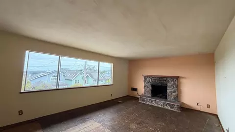 930 Ferdinand Ave, El Granada, CA 94018 photo 3