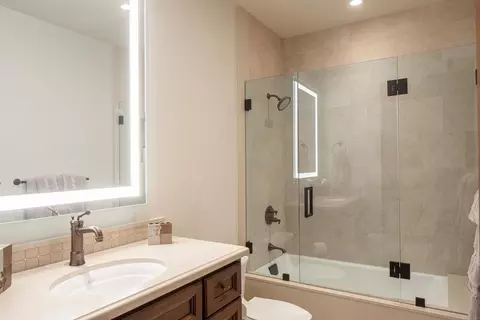 Bath - 1540 Viscaino Rd, Pebble Beach, CA 93953 photo 3 of 4