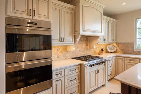 Kitchen - 1540 Viscaino Rd, Pebble Beach, CA 93953 photo 4 of 5