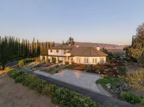 825 W San Martin Ave, San Martin, CA 95046