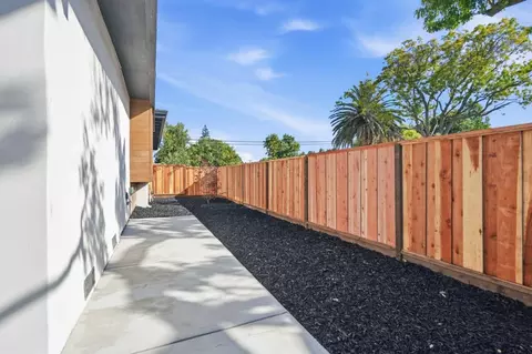 Exterior - 202 Thompson Ave, Mountain View, CA 94043 photo 10 of 12