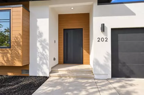 Exterior - 202 Thompson Ave, Mountain View, CA 94043 photo 4 of 12
