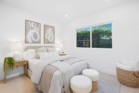 Bedroom - 202 Thompson Ave, Mountain View, CA 94043 photo 1 of 14