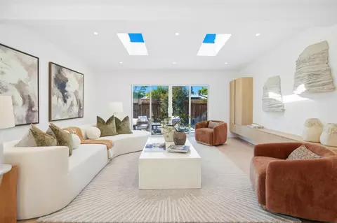 Living - 202 Thompson Ave, Mountain View, CA 94043 photo 3 of 7