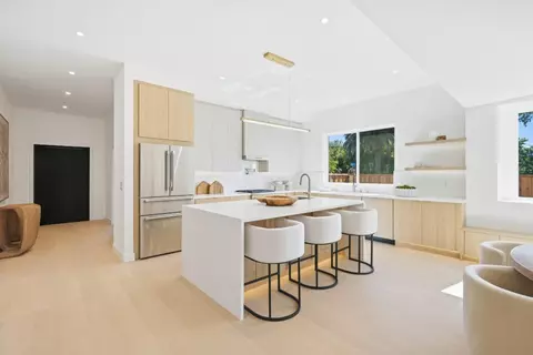 Kitchen - 202 Thompson Ave, Mountain View, CA 94043 photo 4 of 9